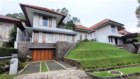 Selling 300 Million Houses Bandung